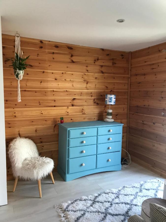 Winnie's Corner: Secluded Woodland Retreat Carlyon Bay Exterior photo