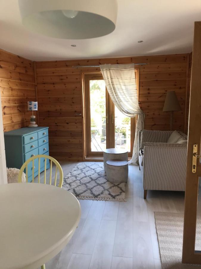 Winnie's Corner: Secluded Woodland Retreat Carlyon Bay Exterior photo